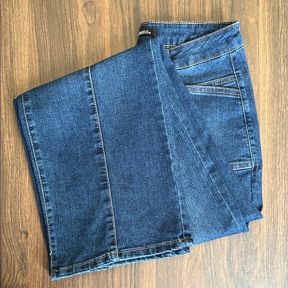 d. jeans Denim - Like New ~ D. Jeans Women's High Rise Straight Leg Dark Blue Jeans